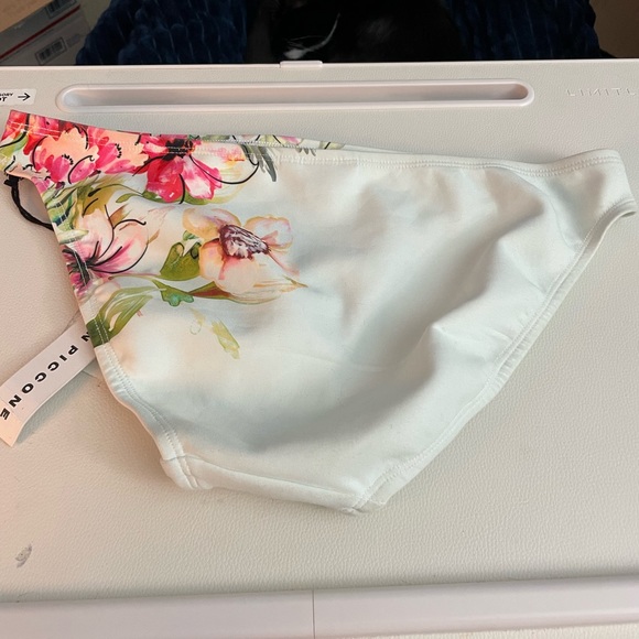 NWT Robin Piccone bikini bottoms - Picture 7 of 11